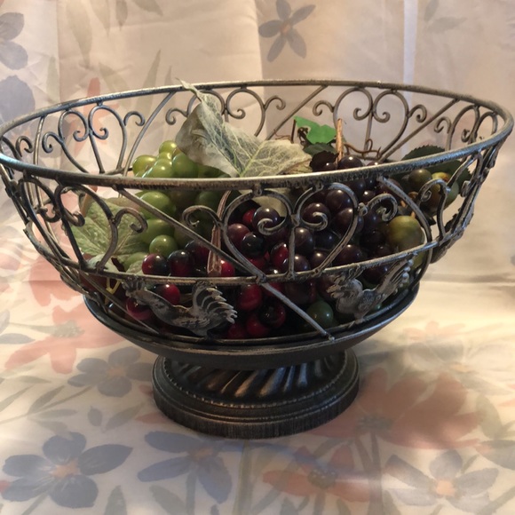 Vintage Boho Rooster Black/Silver Metal Fruit/Egg/Vegetable Bowl/Basket 7”x12” - Picture 3 of 6